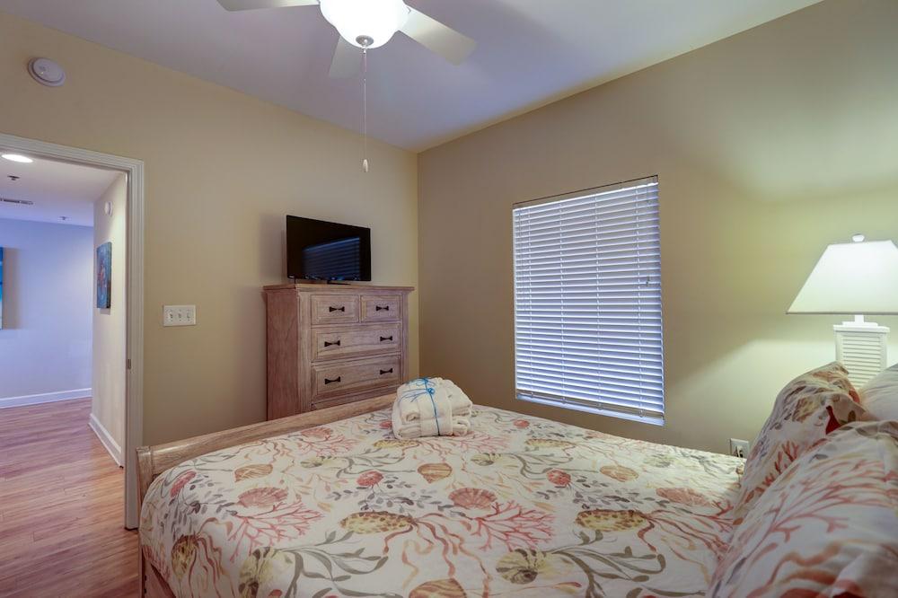 Gulf Front! 2 BR 2 BA! 11th Floor Condo + Condo Amenities!