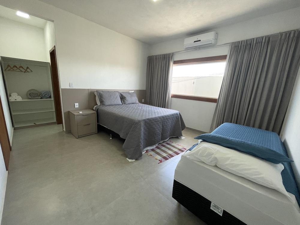 Casa COMPLETA com Piscina 1 Min da Praia