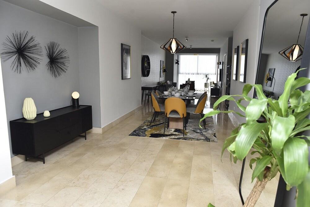 Apto. 12J Vista al Mar