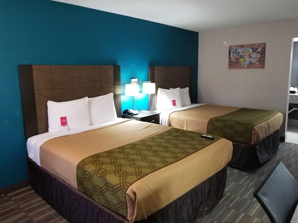 Econo Lodge Russellville I-40