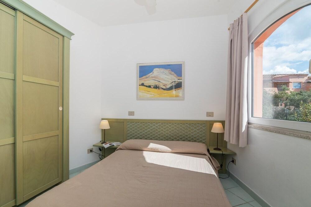 Paradiso Pasquini 1007 500 Mt From Sea