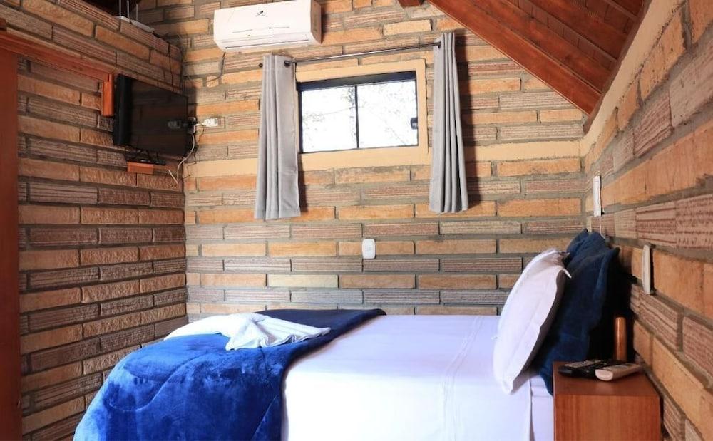 Pousada Chalés Vale do Rio do Boi