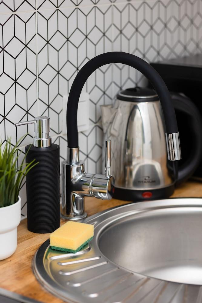 Studio Warsaw Miączyńska by Renters