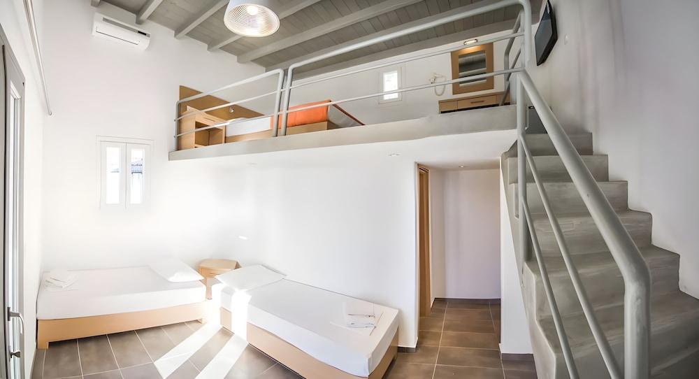 FarOut BeachClub - Rooms & Camping