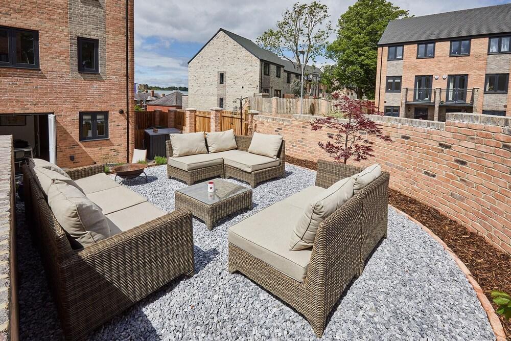 Host Stay Castle View