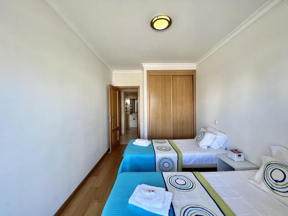 Armacao DE Pera Typical by Homing