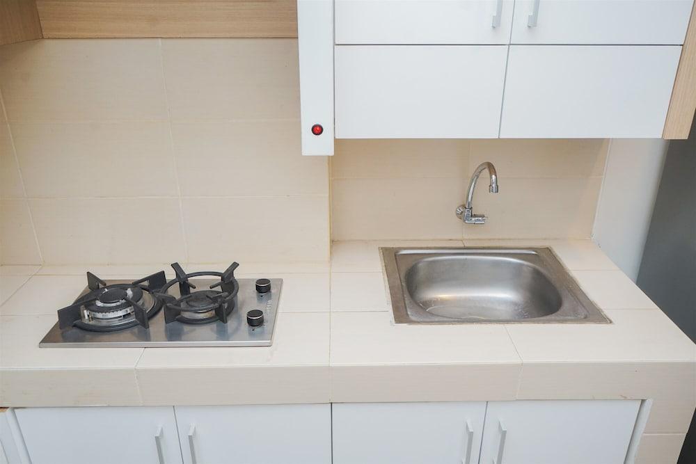 Comfortable And Stunning Studio Saveria Bsd City Apartment