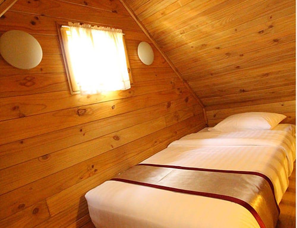 At Residence Suvarnabhumi Hotel