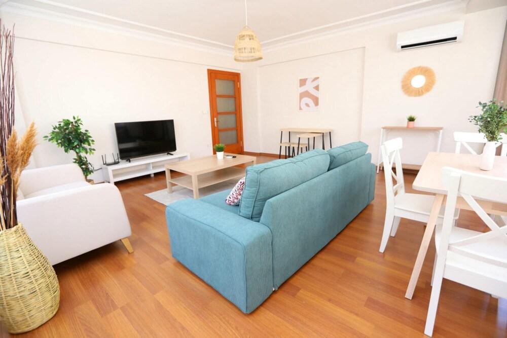 Spacious and Central Flat in Sisli