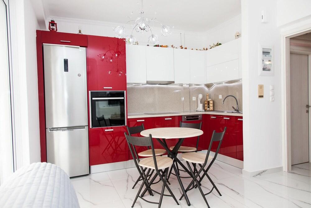 Modern apartment in Keratsini