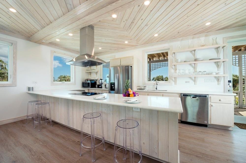 See Sea 2 Bedroom Home