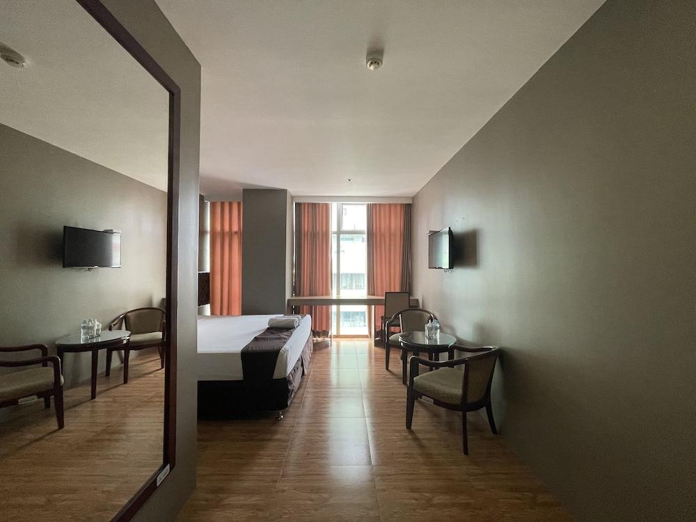 Cebu Capitol Central Hotel & Suites powered by Cocotel