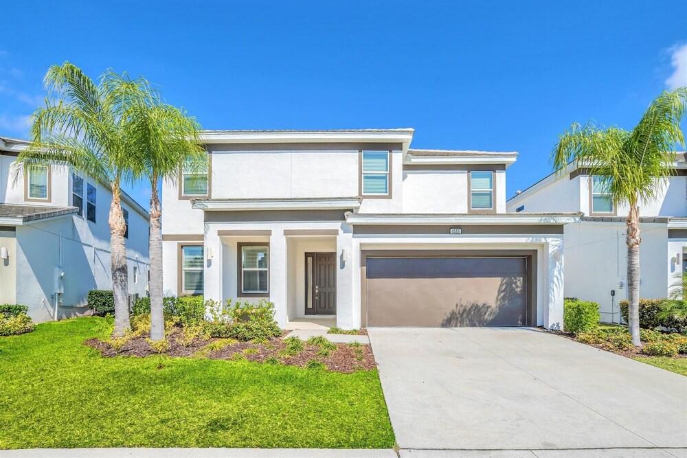 Spacious 6BR Resort Home w Private Pool