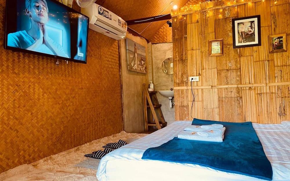 Maiwang Elephant Hostel