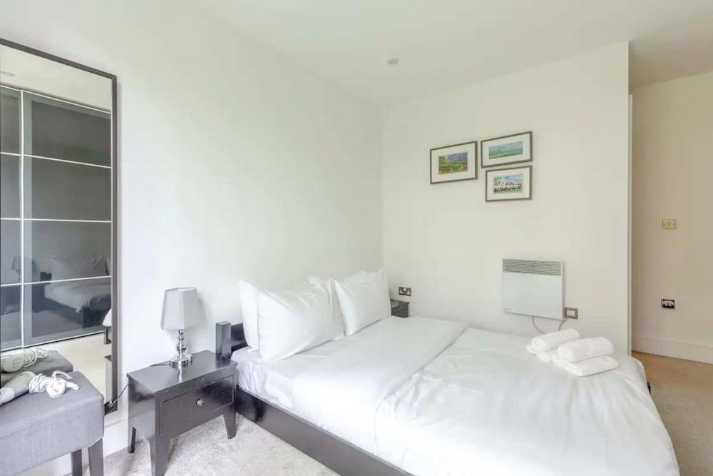 Bright & Cosy 2BD by the Canal! - Limehouse