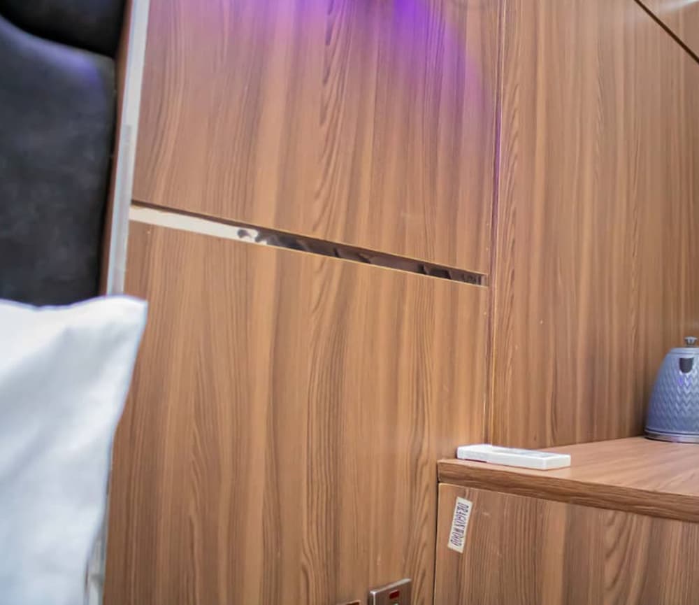 Laycon Hotel & Suites