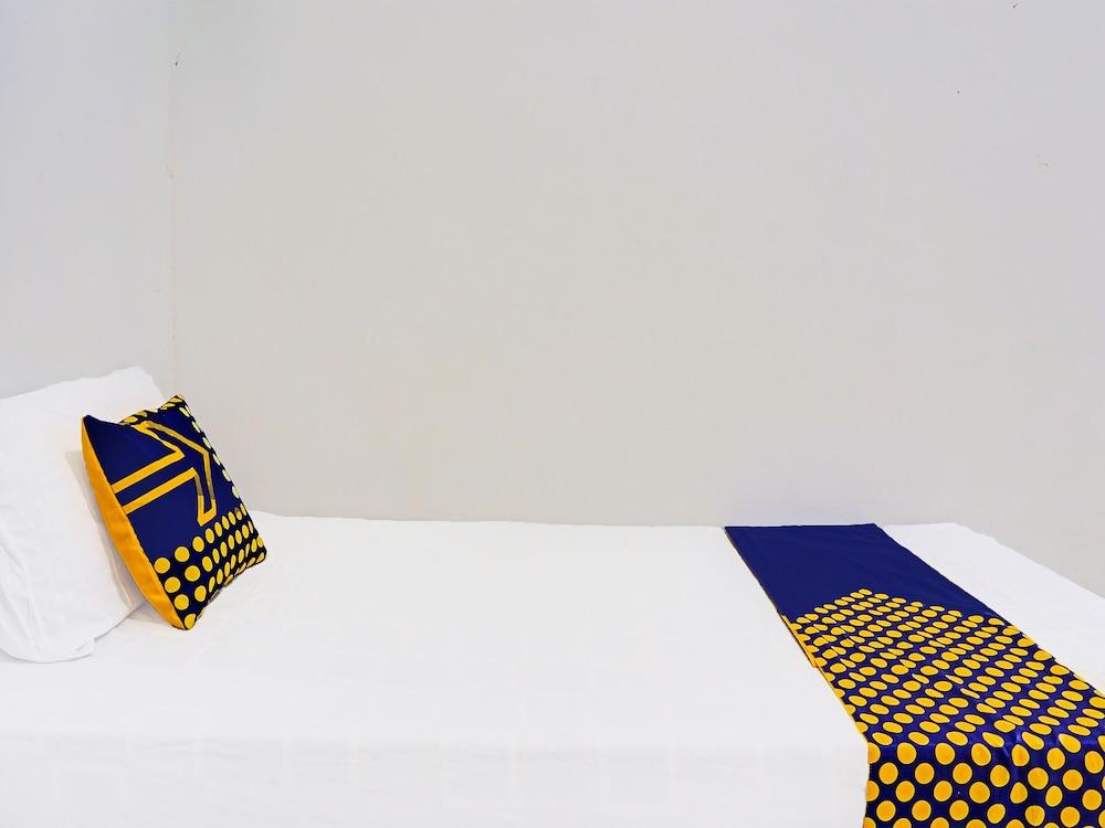 OYO Life 91896 Kost Bu Dewi Syariah