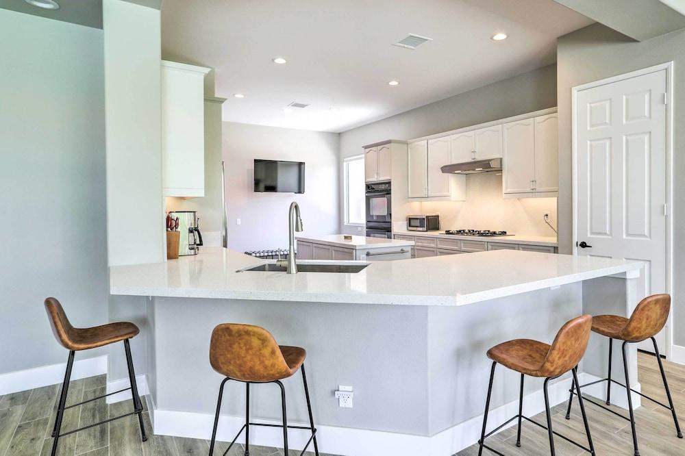 Updated & Modern Palm Desert Hideaway w/ Pool