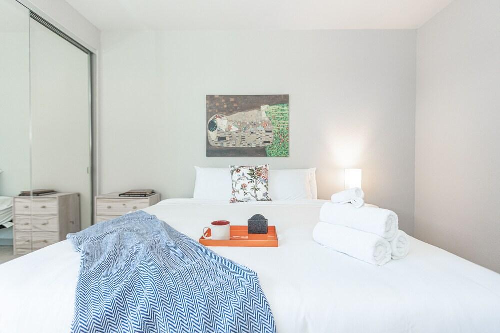 Central King Beds Suite 213NC