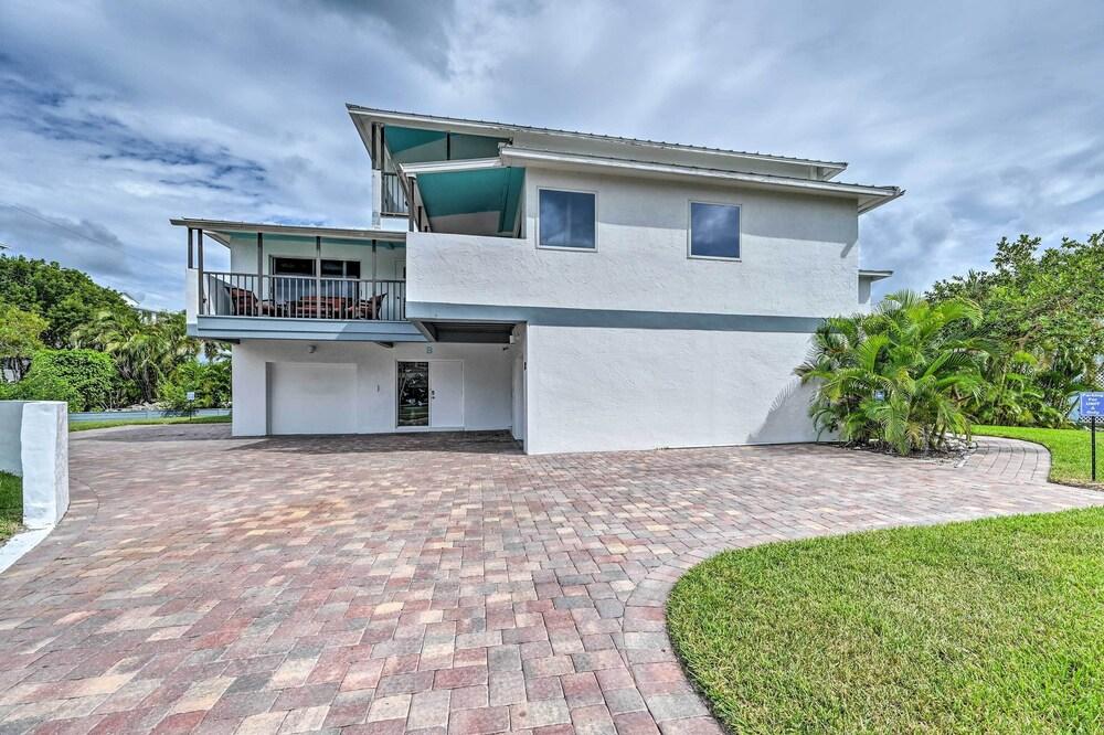 Waterfront Marco Island House With Shared Dock!