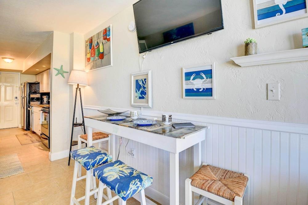 Daytona Beach Studio With Balcony + Ocean View