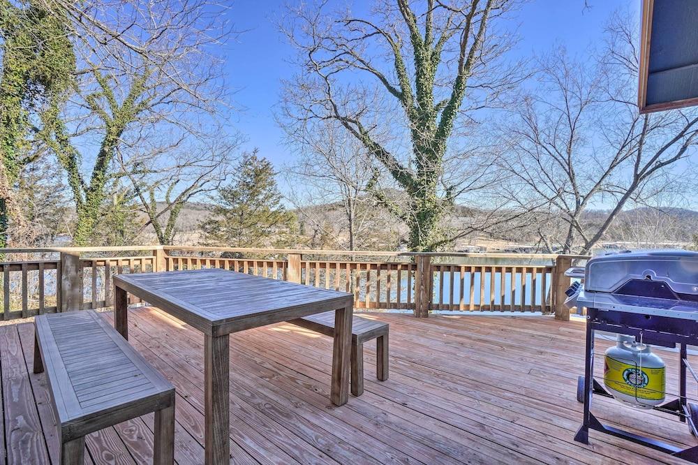 Lakefront Shell Knob Home w/ Deck & Gas Grill