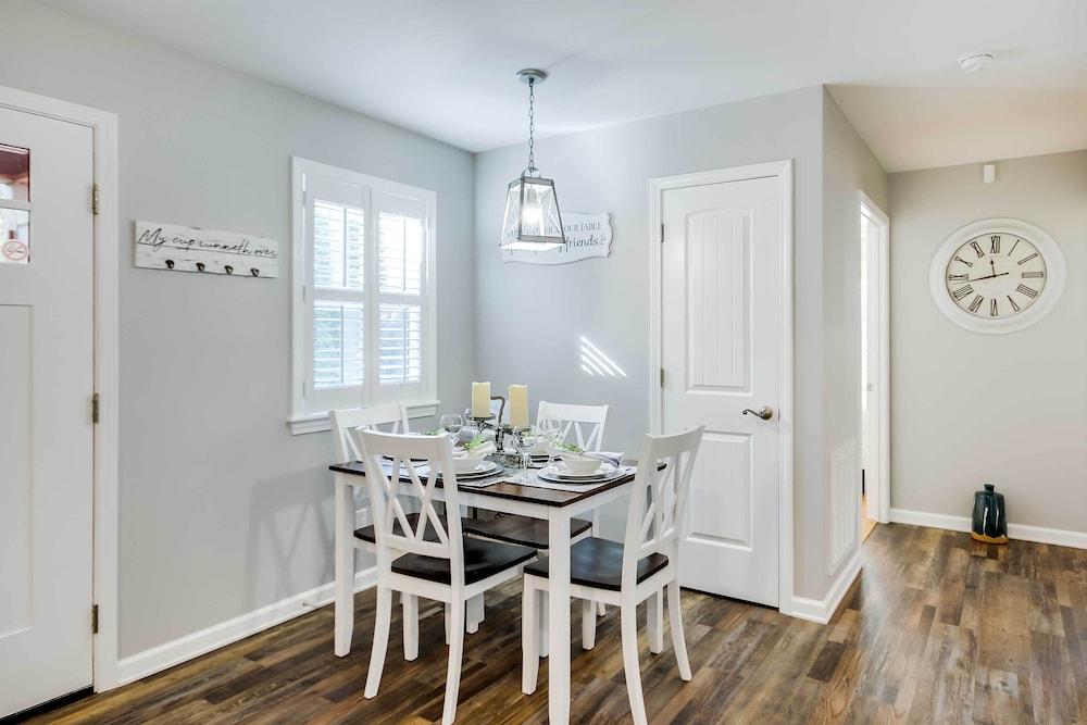 Step-free Home w/ Fire Pit - 3 Miles to Usc!