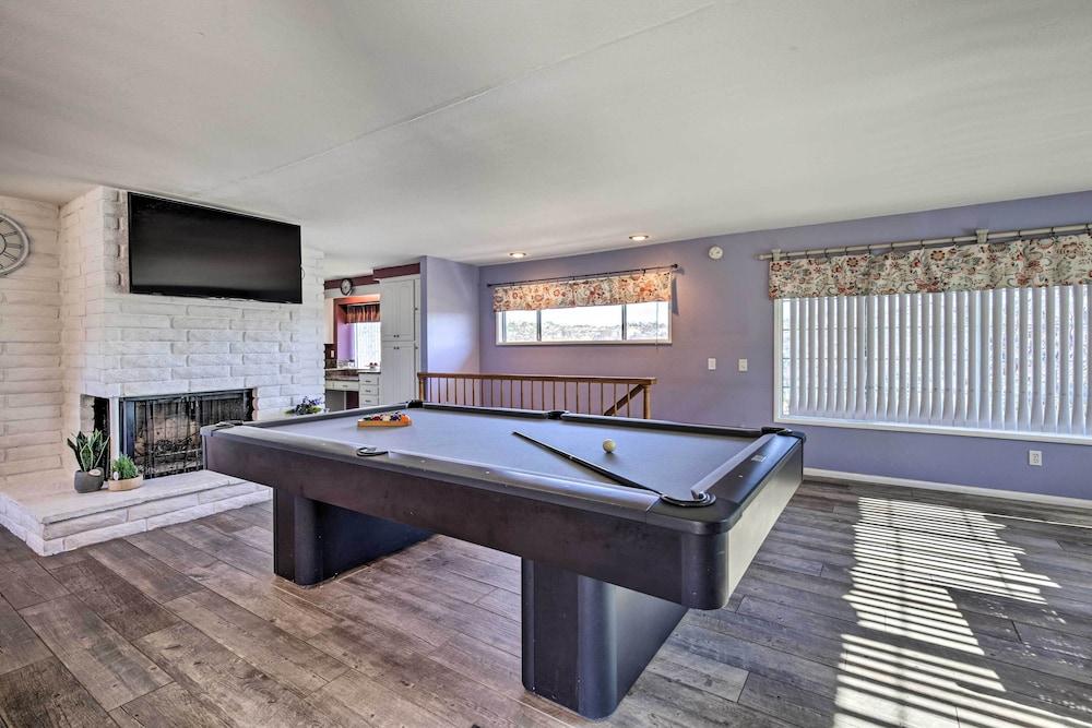 Escondido Hilltop Home w/ Deck & Views!