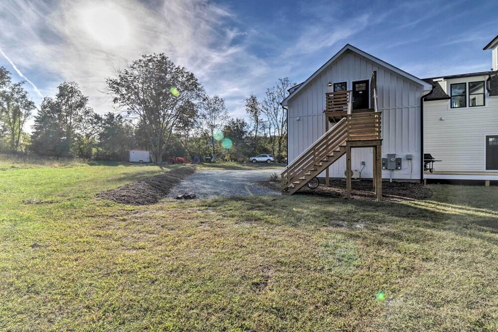 Bright Crozet Apartment w/ Mountain Views!