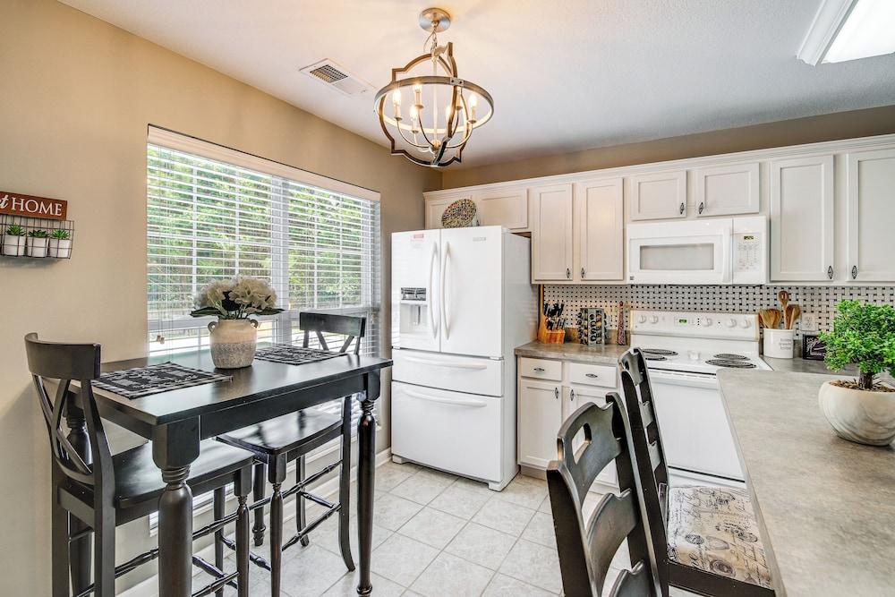 Home Sweet Home' w/ Private Pool + Patio!