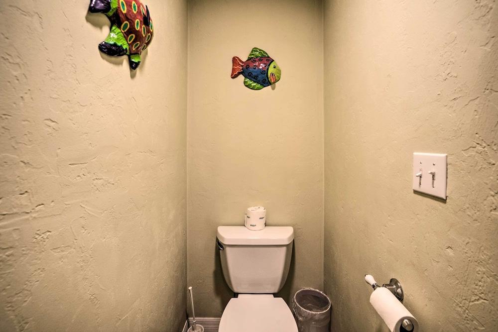 Oceanfront Oasis in Cedar Key w/ 2 Balconies!