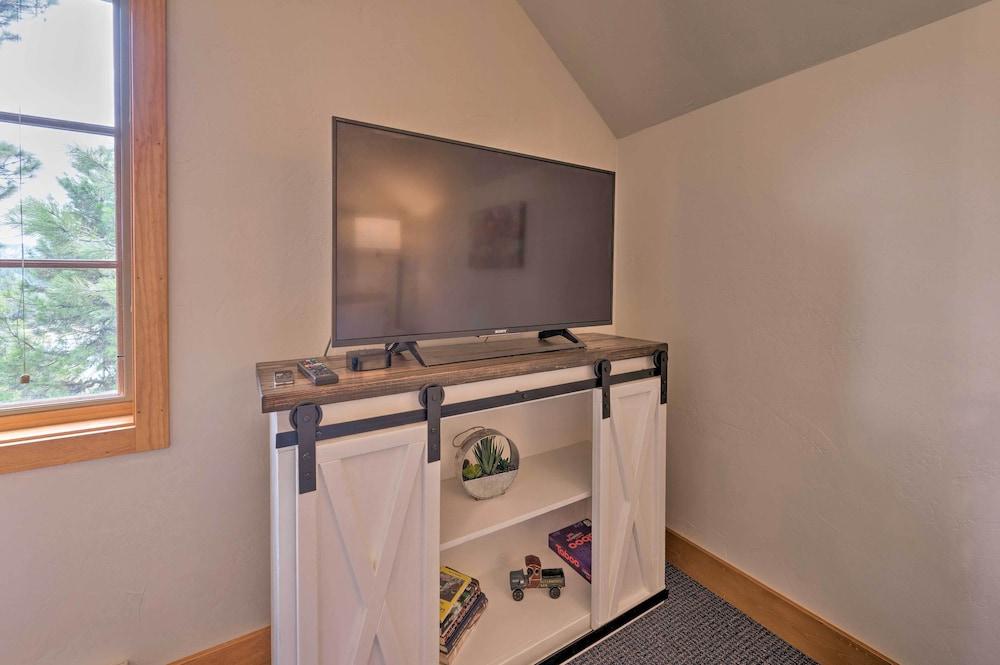 Private Mccall Apartment w/ Mountain View!