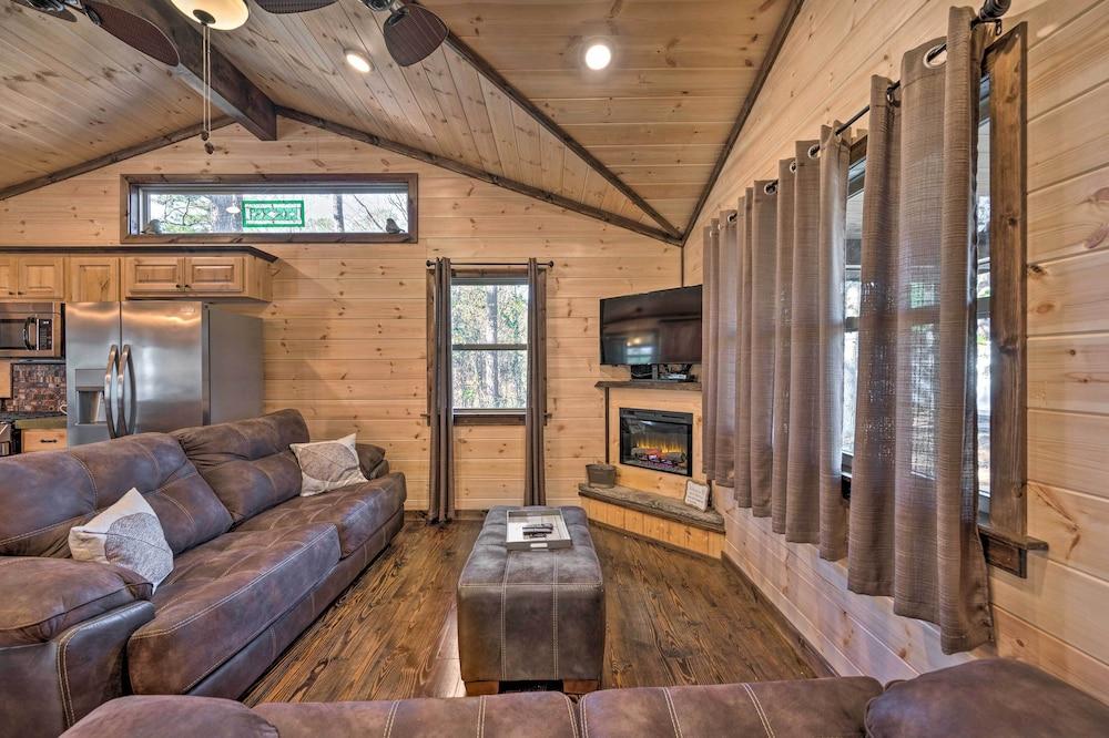 Updated Cabin w/ Fire Pit: 2 Mi to UTV & Hike