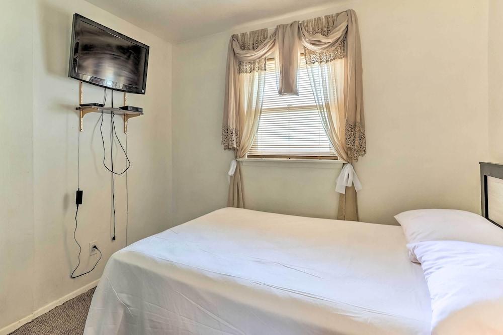 Family-friendly Allentown Abode w/ Backyard!